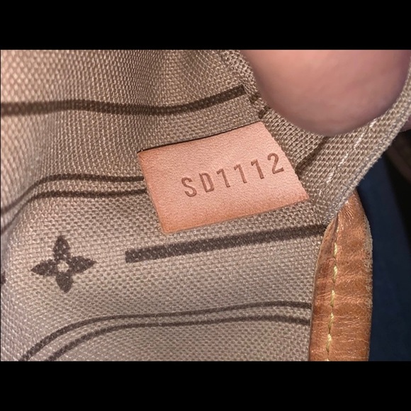 Authentic Louis Vuitton Neverfull GM - Picture 5 of 7